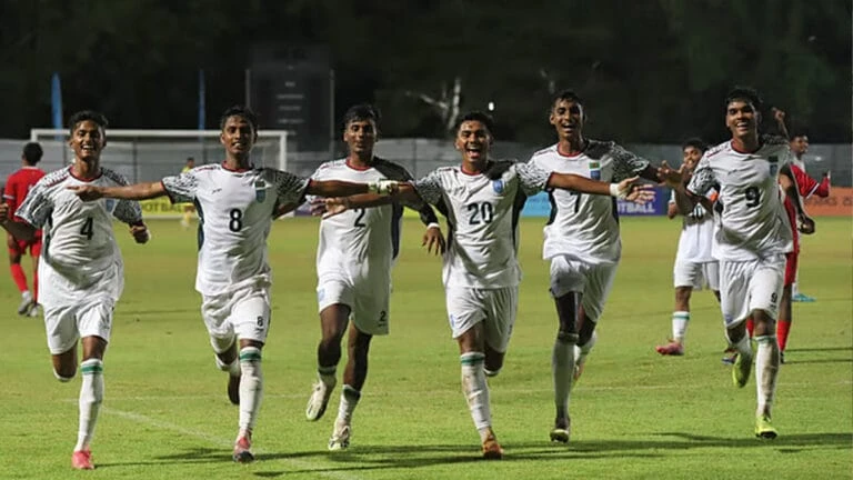 সাফ চ‌্যা‌ম্পিয়নশী‌পে নেপালকে ৪-০ গো‌লে হারা‌লো বাংলাদেশ